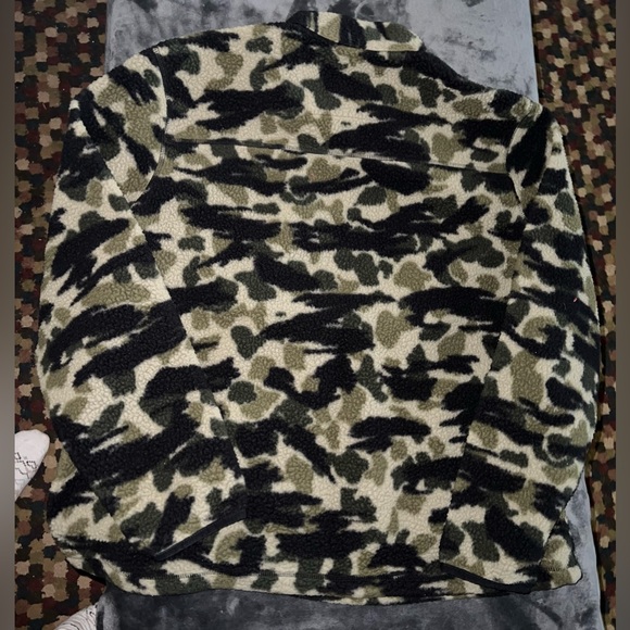 Carhartt Relaxed Fit Fleece Pullover in Black Blind Duck Camo Size XL - Picture 3 of 9